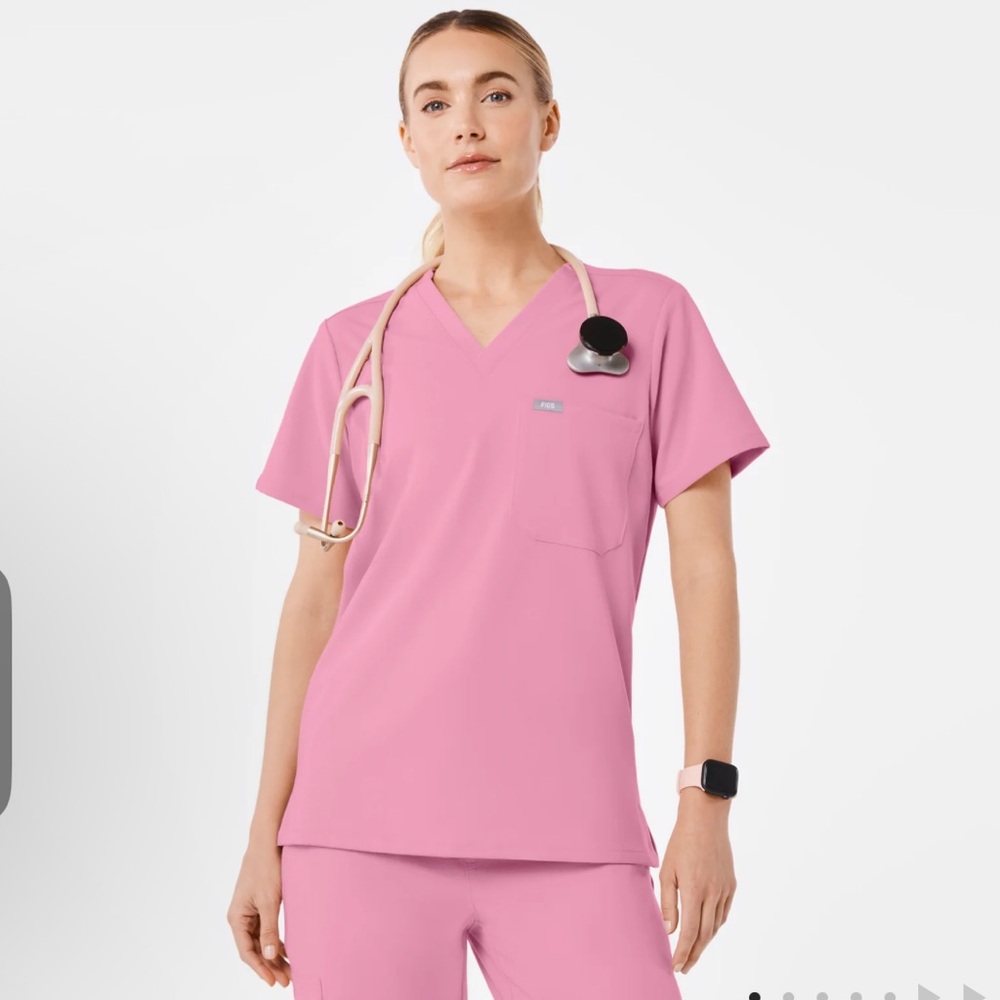 Figs Catarina one pocket scrub top. Chalk pink. XXS.